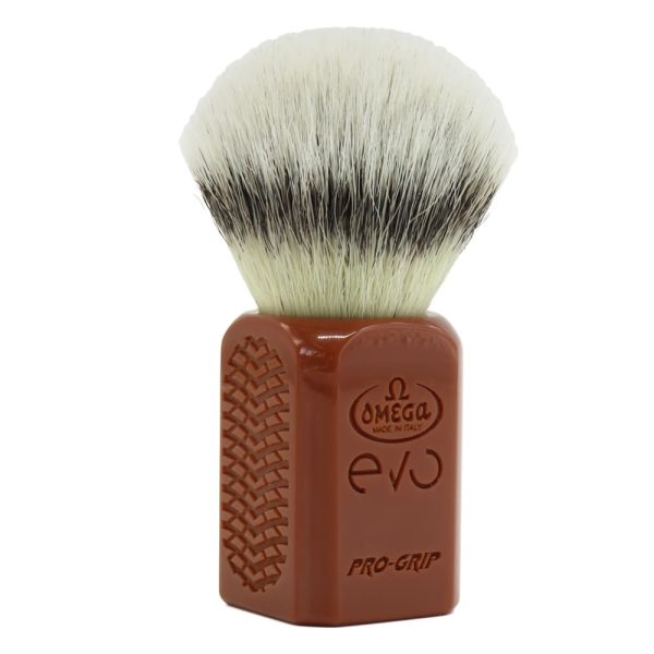 pennello-barba-evo-pro-grip-sintetico-marrone-omega.jpg Brocha de afeitar Omega sintética Evo Pro Grip Marrón