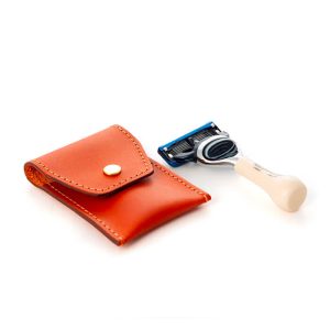 rasoio-viaggio-avorio-custodia-pelle-taylor-of-old-bond-street.jpg Maquinilla de afeitar de viaje Taylor of Old Bond Street Fusion con mango de marfil